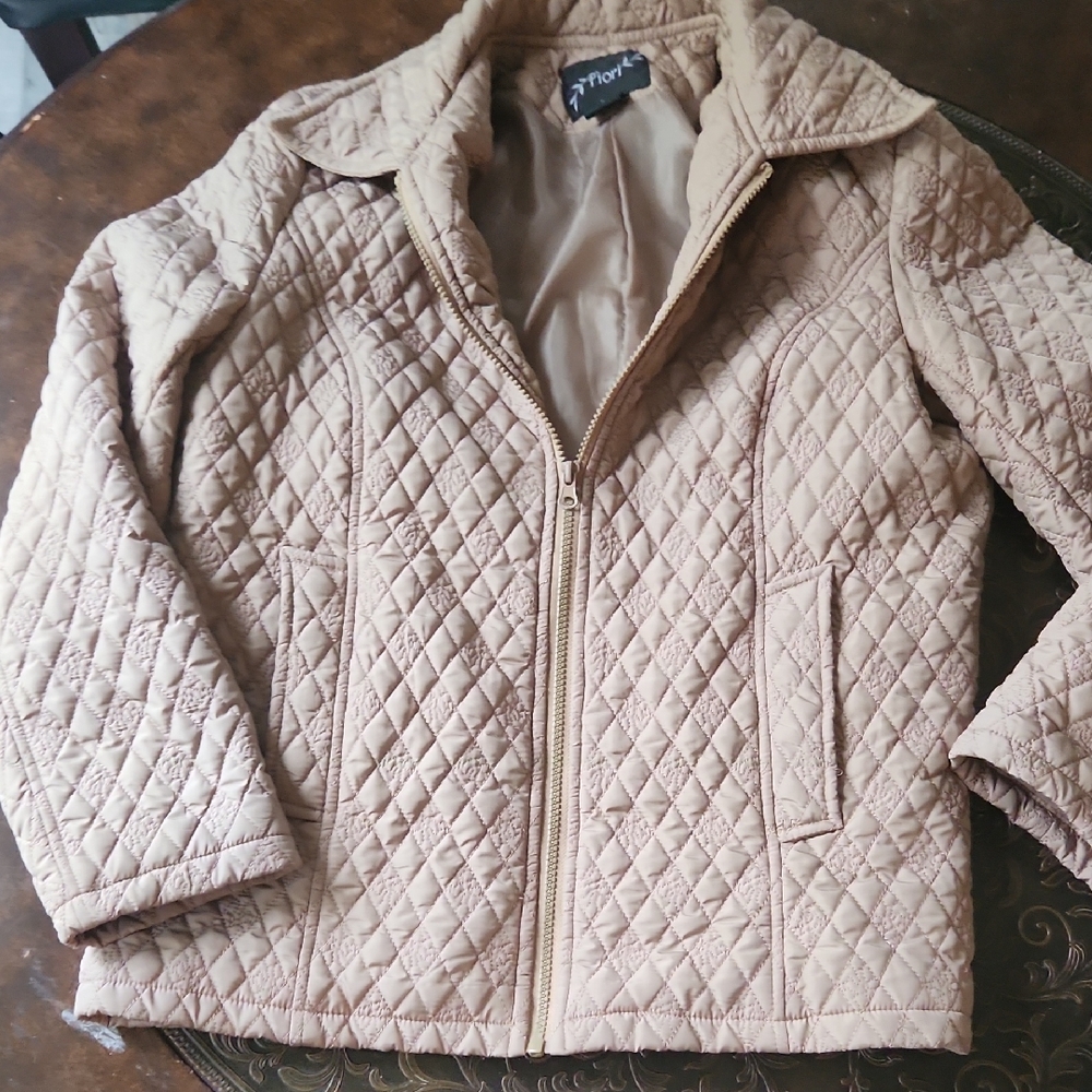 Fiori Tan Jacket with Quilted Design Sz Sm